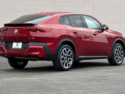 Used 2024 BMW X2 xDrive28i image 2