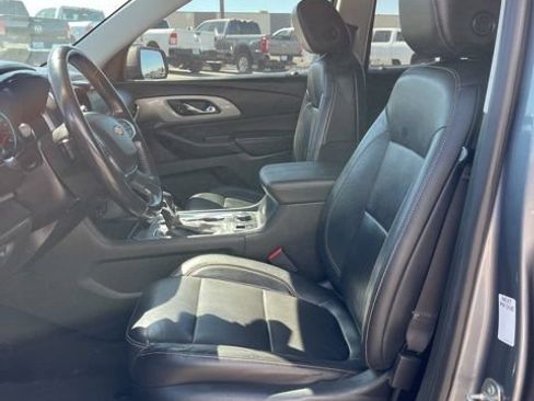Used 2021 Chevrolet Traverse LT w/ LT Premium Package AWD/4WD image 30