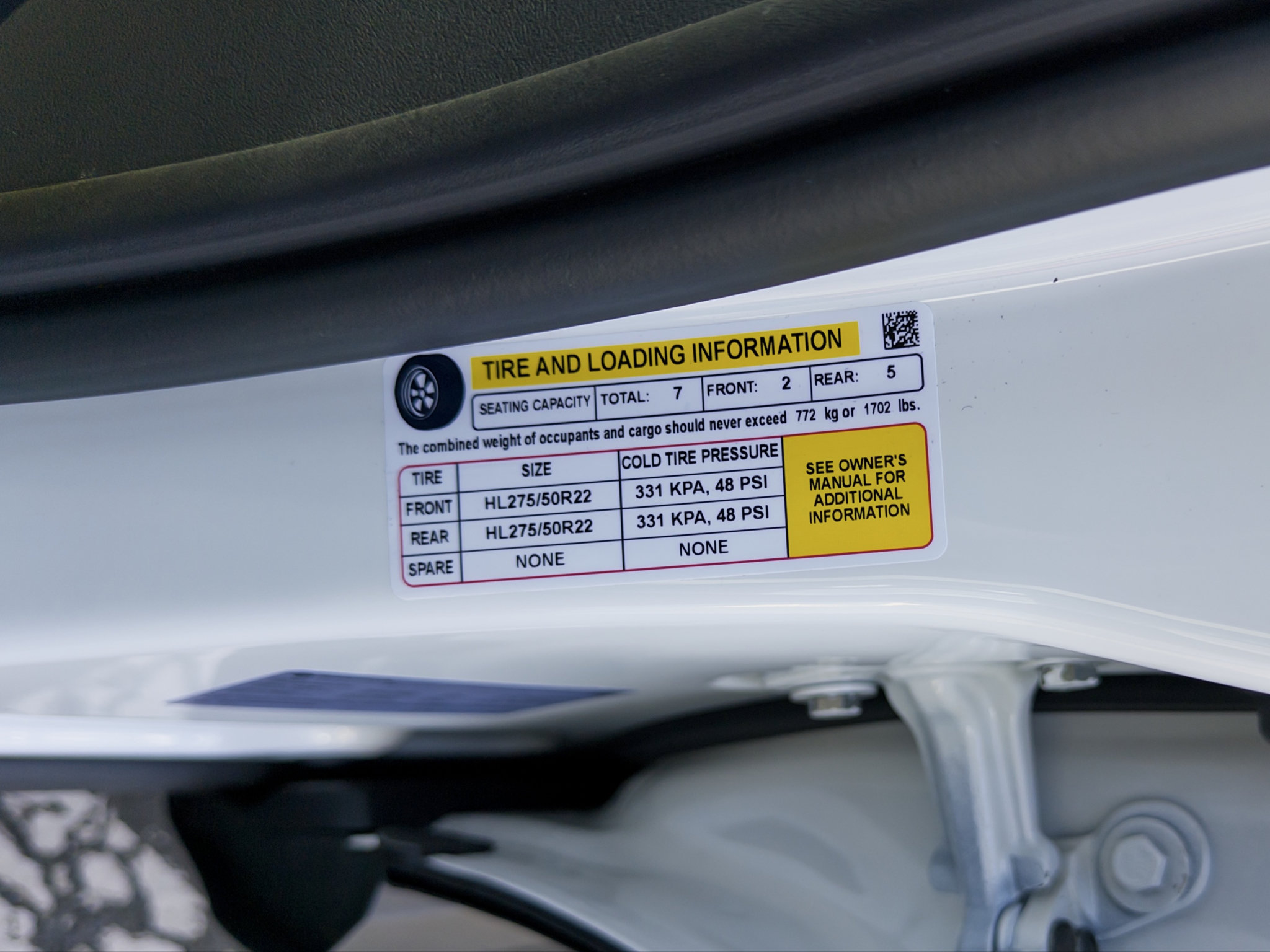 Used 2026 Rivian R1S Premium Tri AWD/4WD image 31