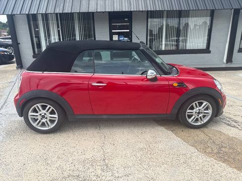 Used 2011 MINI Cooper Convertible FWD image 8