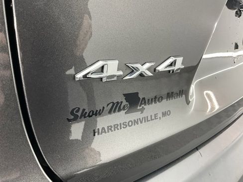 Used 2019 Jeep Cherokee Limited w/ Luxury Group image 24