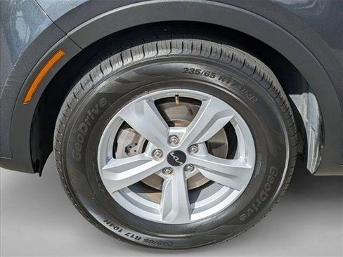 Used 2022 Kia Sorento LX FWD image 23