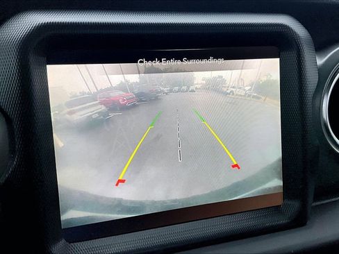 Used 2022 Jeep Wrangler Unlimited Rubicon 4xe image 13