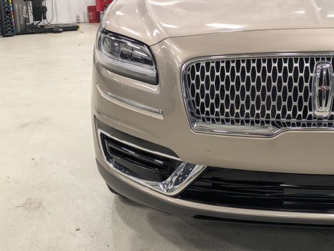 Used 2020 Lincoln Nautilus FWD w/ Equipment Group 101A image 9