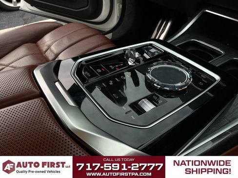 Used 2023 BMW 760i xDrive w/ Executive Package AWD/4WD image 28