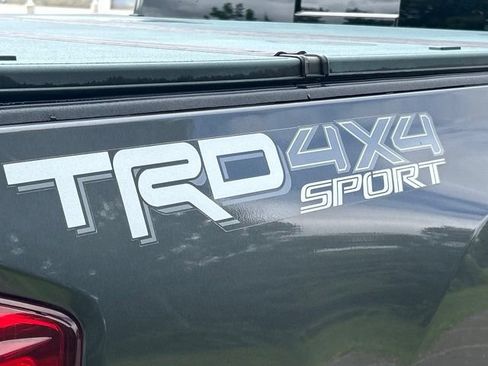 Used 2017 Toyota Tacoma TRD Sport w/ Tow Package (A/T) AWD/4WD image 15