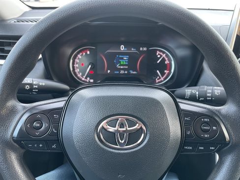 Used 2025 Toyota RAV4 XLE image 6