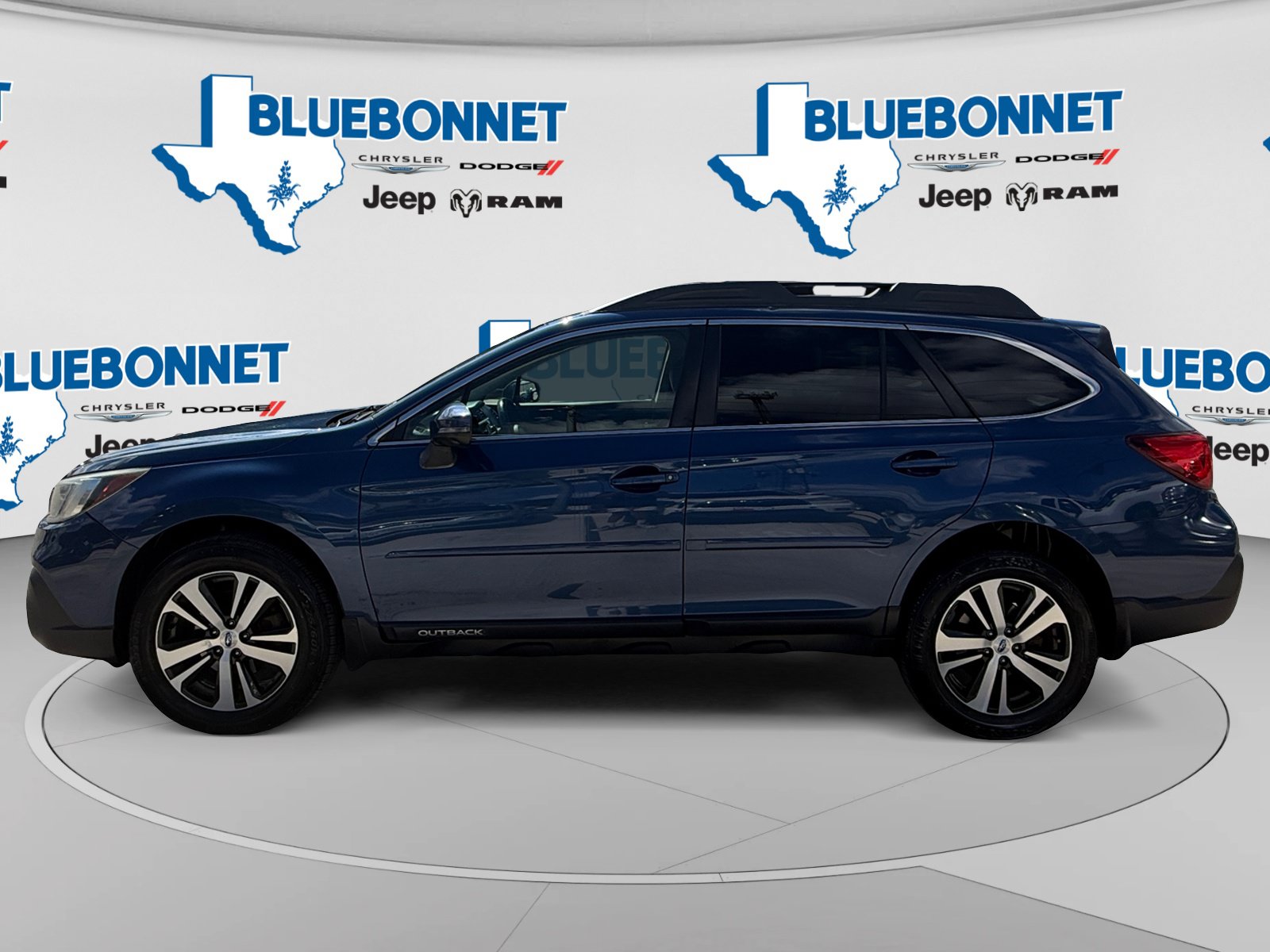 Used 2019 Subaru Outback 3.6R Limited AWD/4WD image 8