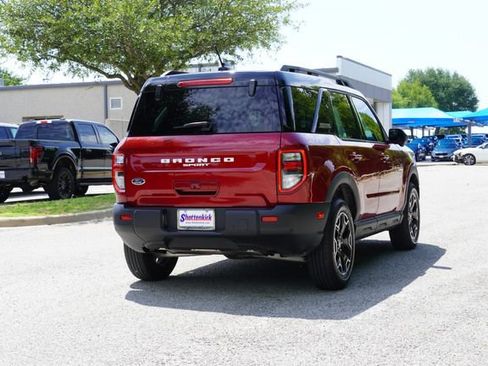 Certified 2025 Ford Bronco Sport Outer Banks w/ Outer Banks Tech Package+ AWD/4WD image 9