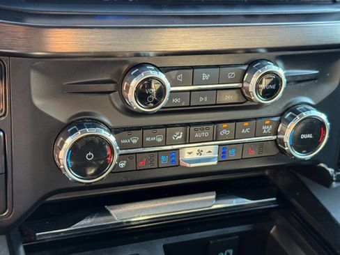 Used 2024 Ford F350 Lariat w/ Lariat Ultimate Package AWD/4WD image 44