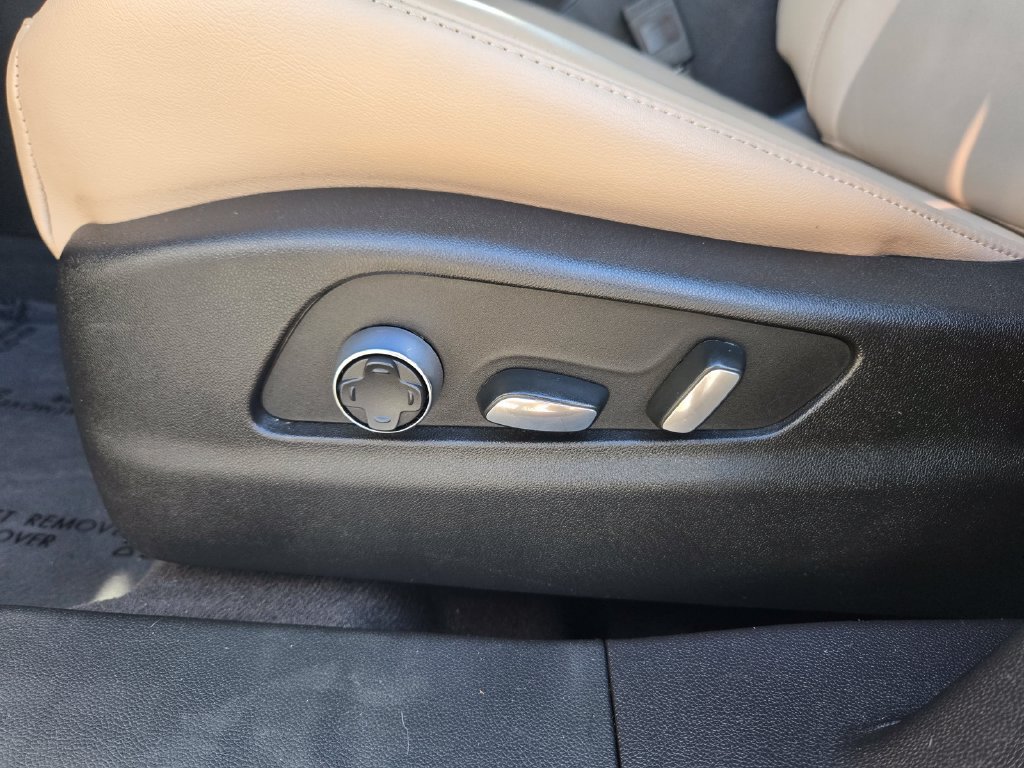 Certified 2025 Cadillac XT4 Premium Luxury FWD image 12