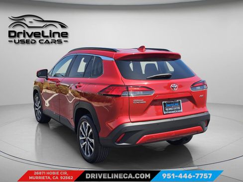 Used 2022 Toyota Corolla Cross XLE FWD image 8