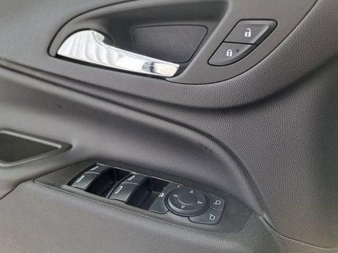 Used 2024 Chevrolet Equinox LT FWD image 28