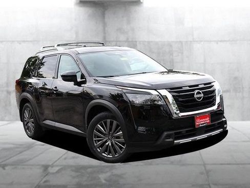 Certified 2025 Nissan Pathfinder SL w/ SL Premium Package AWD/4WD image 2