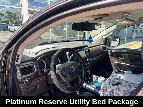 Used 2018 Nissan Titan Platinum Reserve w/ Platinum Utility Package AWD/4WD image 4