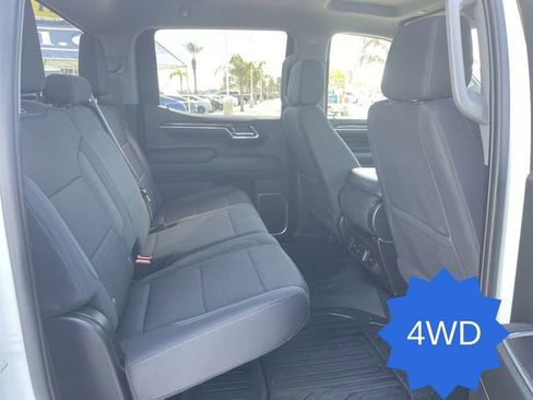 Used 2023 GMC Sierra 1500 SLE image 26