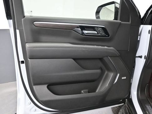 New 2026 Chevrolet Tahoe Premier AWD/4WD image 16
