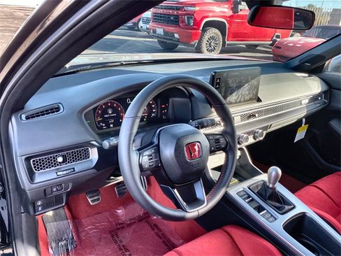 Used 2025 Honda Civic Type R image 2