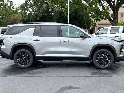 New 2026 Chevrolet Traverse LT w/ Midnight/Sport Edition AWD/4WD image 2
