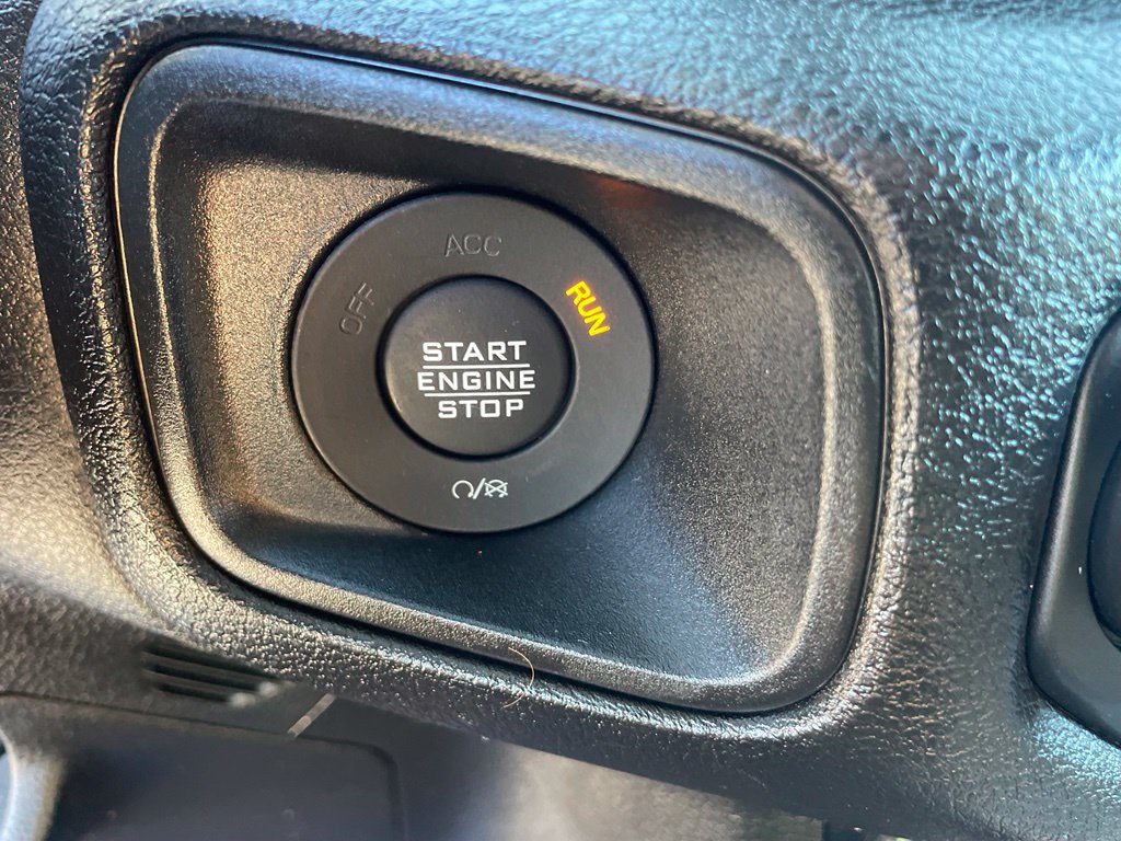 Used 2024 Jeep Gladiator Sport AWD/4WD image 8