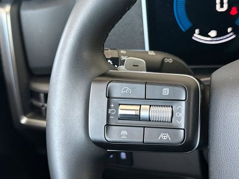 Certified 2025 Hyundai Santa Fe SEL image 35