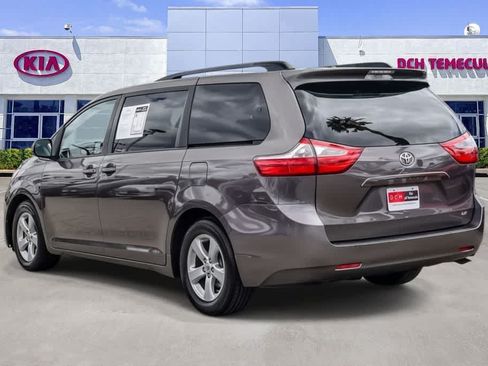 Used 2015 Toyota Sienna LE FWD image 6