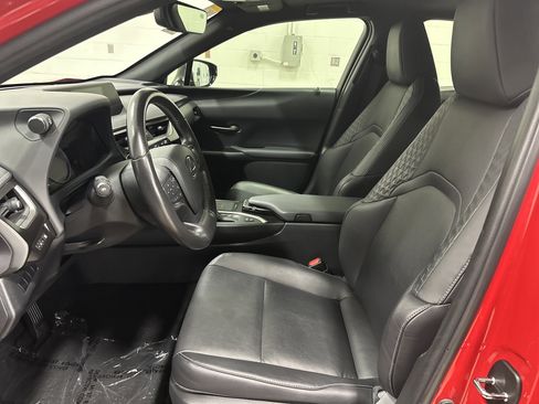 Used 2019 Lexus UX 250h w/ Premium Package image 16