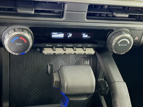 Used 2025 Toyota 4Runner SR5 image 23