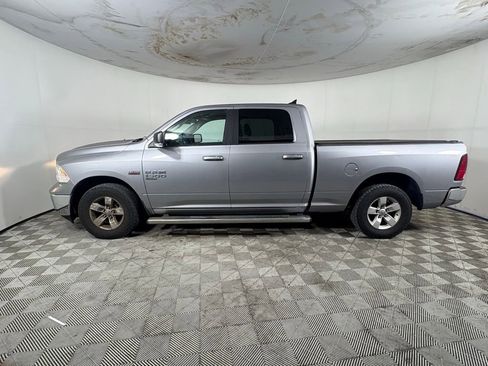 Used 2020 RAM 1500 Classic SLT w/ Luxury Group RWD image 6
