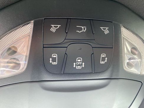 New 2026 Chrysler Pacifica Select AWD/4WD image 12