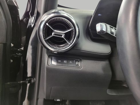 Used 2025 Chevrolet Equinox LT image 9