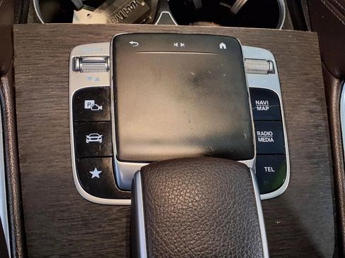 Used 2020 Mercedes-Benz GLE 450 4MATIC image 24