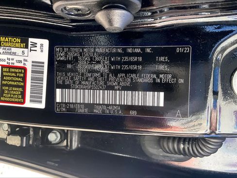 Used 2023 Toyota Highlander XLE image 35