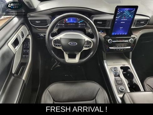 Used 2023 Ford Explorer Limited w/ Limited Technology Package AWD/4WD image 25