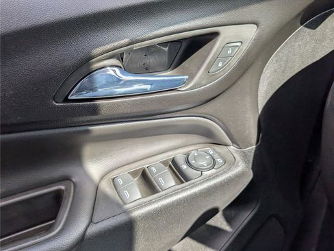 Used 2023 Chevrolet Equinox LT image 18