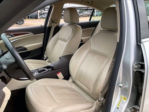 Used 2016 Buick Regal Premium image 9