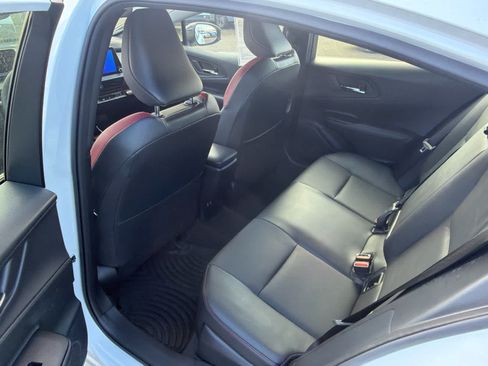 Used 2023 Toyota Prius Prime Premium FWD image 9