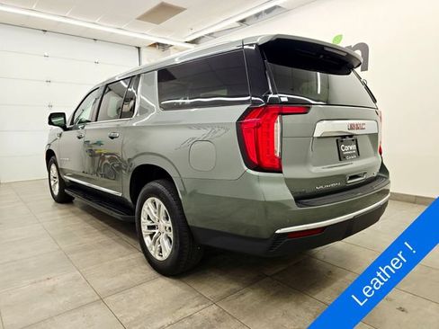 Used 2023 GMC Yukon XL SLT w/ SLT Premium Package AWD/4WD image 3