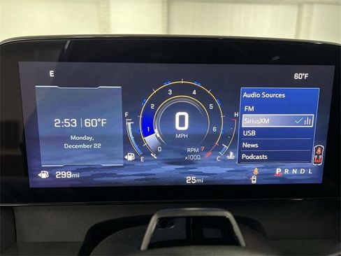 New 2025 Chevrolet Traverse LT w/ Enhanced Driving Package image 12