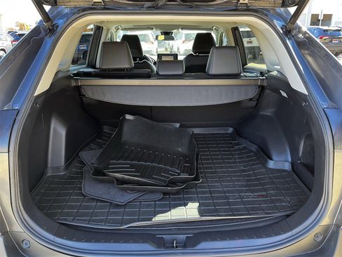 Used 2021 Toyota RAV4 XLE Premium image 28