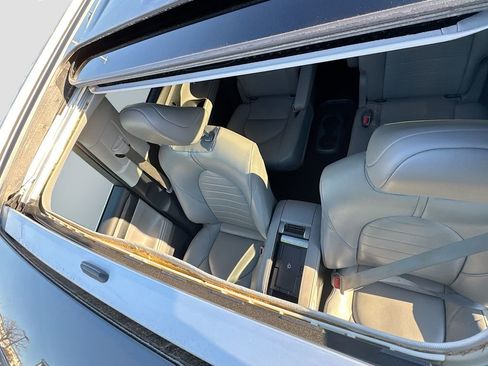 Used 2022 Toyota Highlander XLE image 27