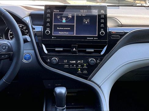Used 2023 Toyota Camry XSE FWD image 5