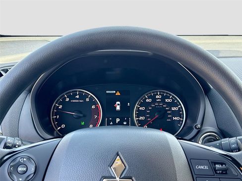 New 2026 Mitsubishi Eclipse Cross LE image 12