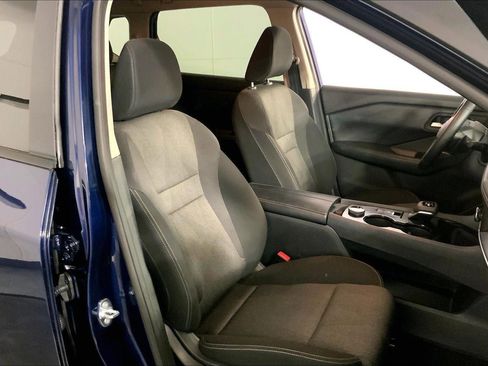 Used 2025 Nissan Rogue SV AWD/4WD image 7