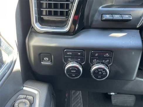 New 2025 GMC Sierra 1500 Denali w/ Denali Reserve Package image 18