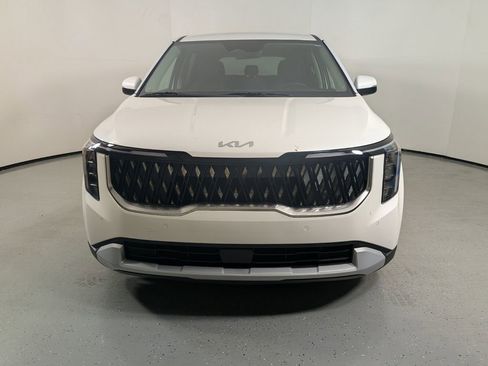 New 2026 Kia Carnival FWD image 2