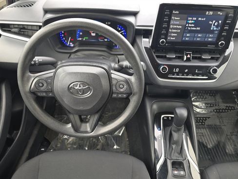 Used 2021 Toyota Corolla LE FWD image 11