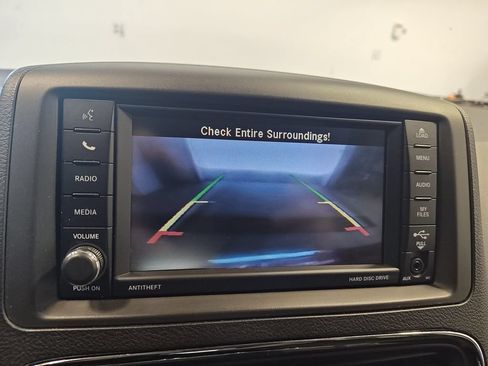 Used 2018 Dodge Grand Caravan SE FWD image 20