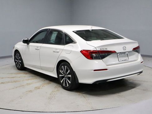 Used 2023 Honda Civic EX image 9