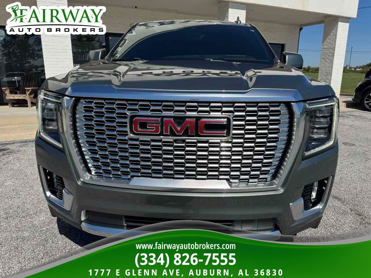 Used 2023 GMC Yukon XL Denali w/ Advanced Technology Package RWD image 3